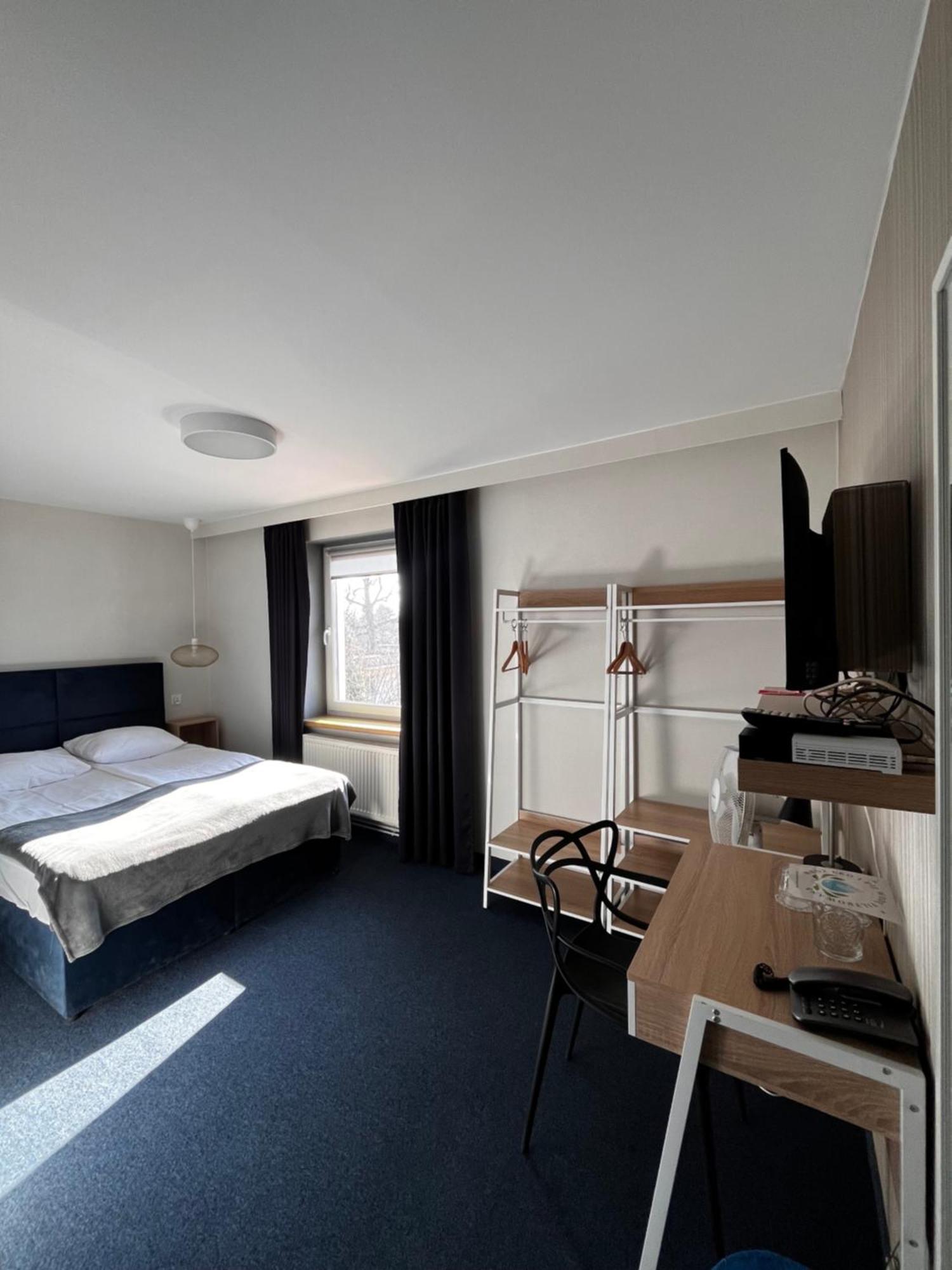 Hotel Marta Oława Buitenkant foto
